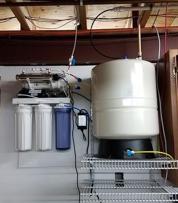 Système de filtration de l'eau potable 75 GPD RO avec pompe de renforcement et baril à pression de 4,0 G
