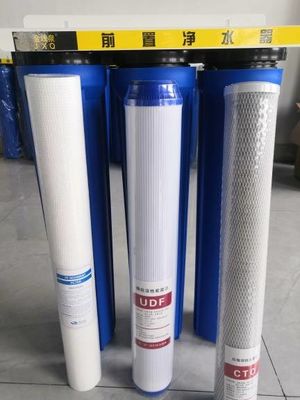 Système de filtration à trois boîtiers de 20" x 2,5" pour une filtration d'eau de grande capacité